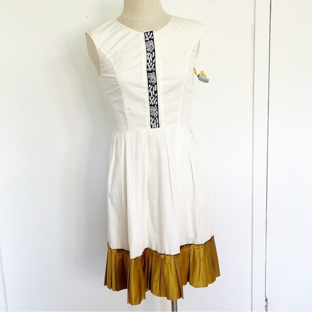 Vera Wang Lavender Label White Dress with Gold Hem and Black Trim